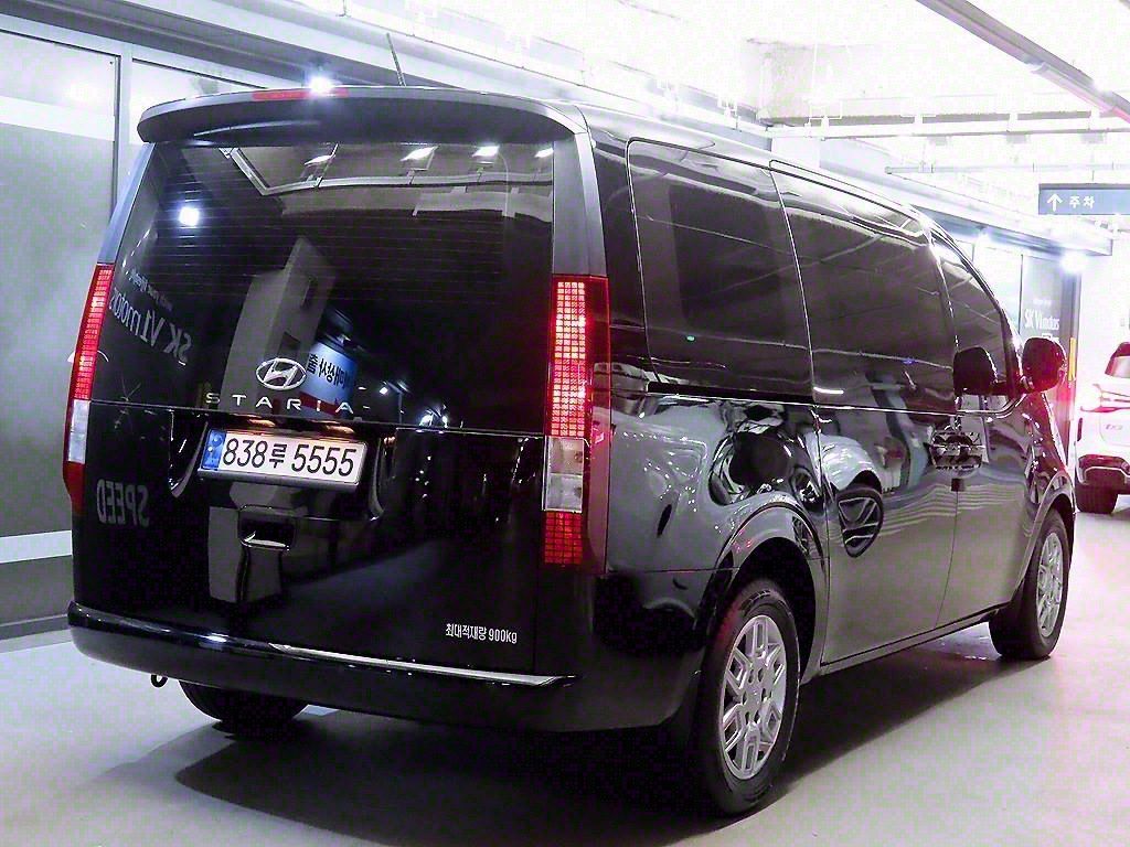 HYUNDAI STARIA 2022