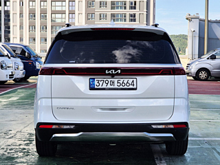 KIA CARNIVAL 2023