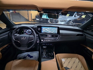 LEXUS ES300H 2023