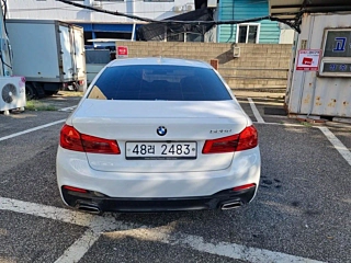 BMW 5-SERIES G30 2017