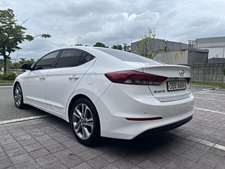 HYUNDAI AVANTE AD 2017