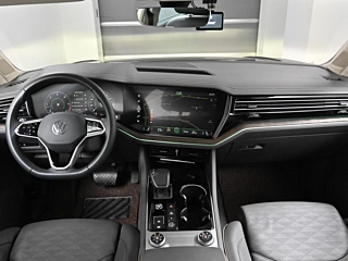 VOLKSWAGEN TOUAREG 2023