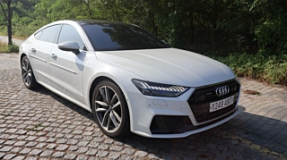 AUDI A7 4K 2020