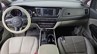 KIA CARNIVAL 2018