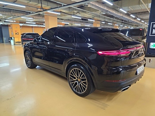 PORSCHE CAYENNE PO536 2022