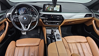 BMW 5-SERIES G30 2017