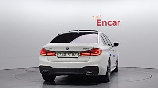BMW 5-SERIES G30 2017