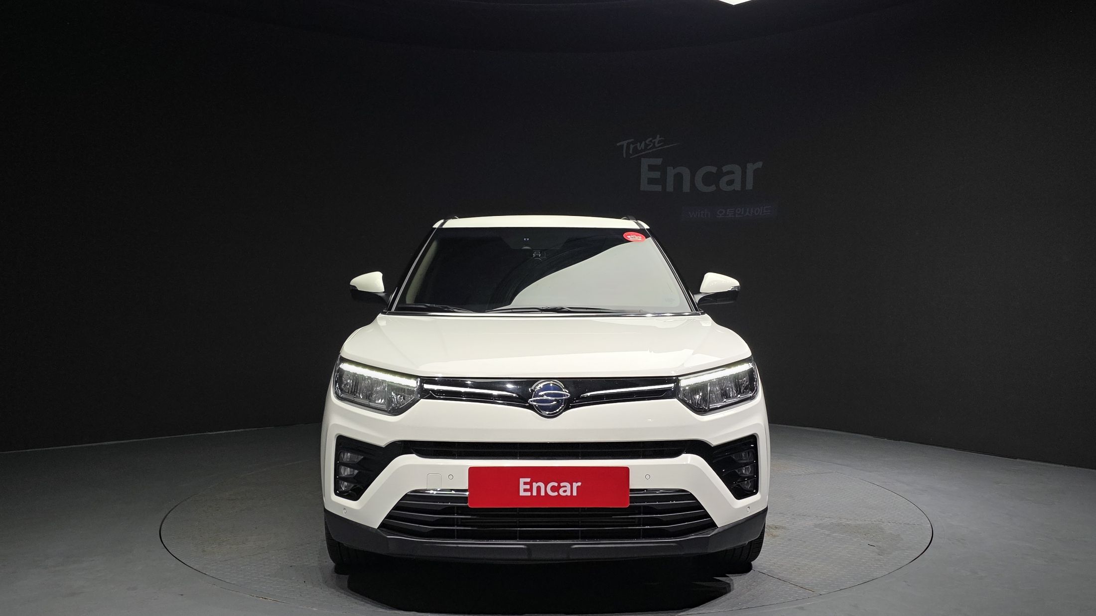 SSANGYONG TIVOLI VERY NEW 2021