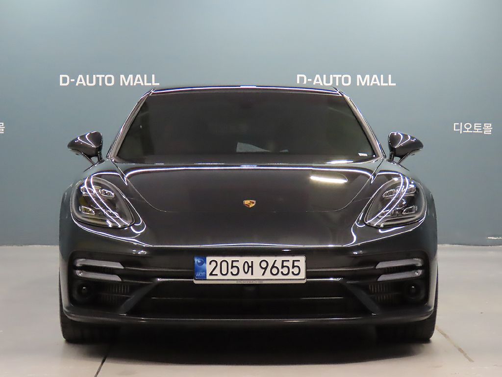 PORSCHE PANAMERA 971 2023