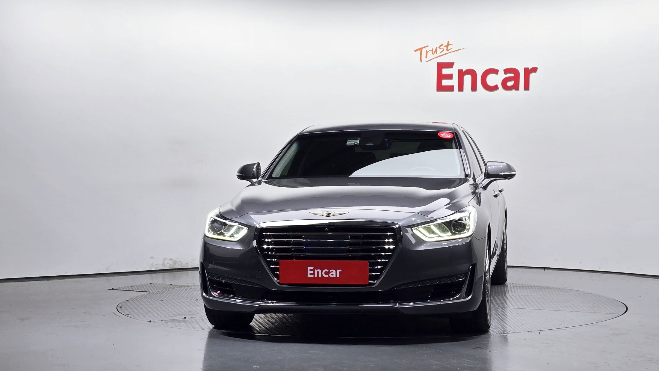 GENESIS EQ900 2016