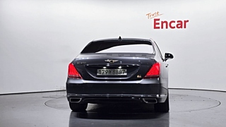 GENESIS EQ900 2016