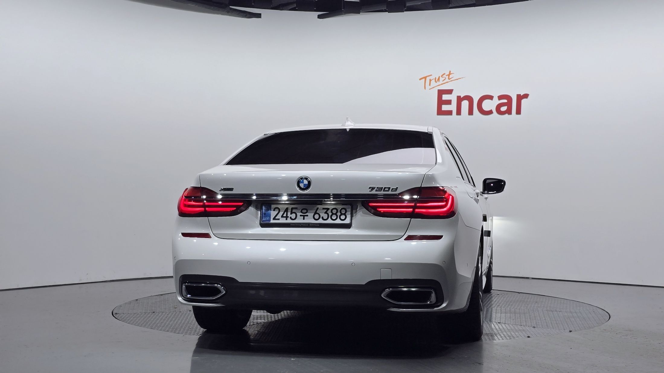 BMW 7-SERIES G11 2017