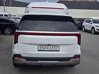 KIA CARNIVAL 2023