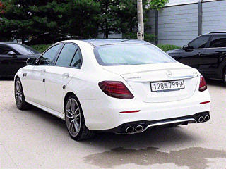 MERCEDES BENZ E-CLASS W213 2019