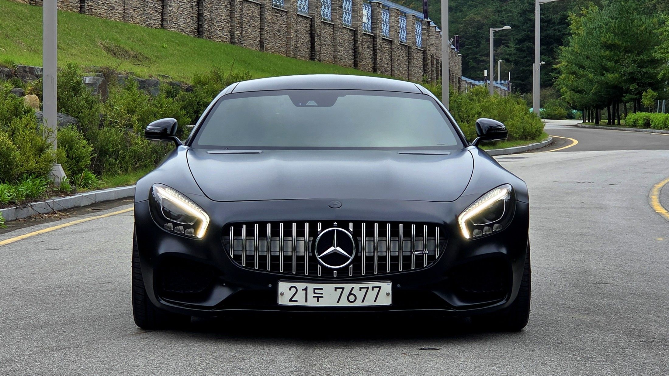 MERCEDES BENZ AMG GT 2017