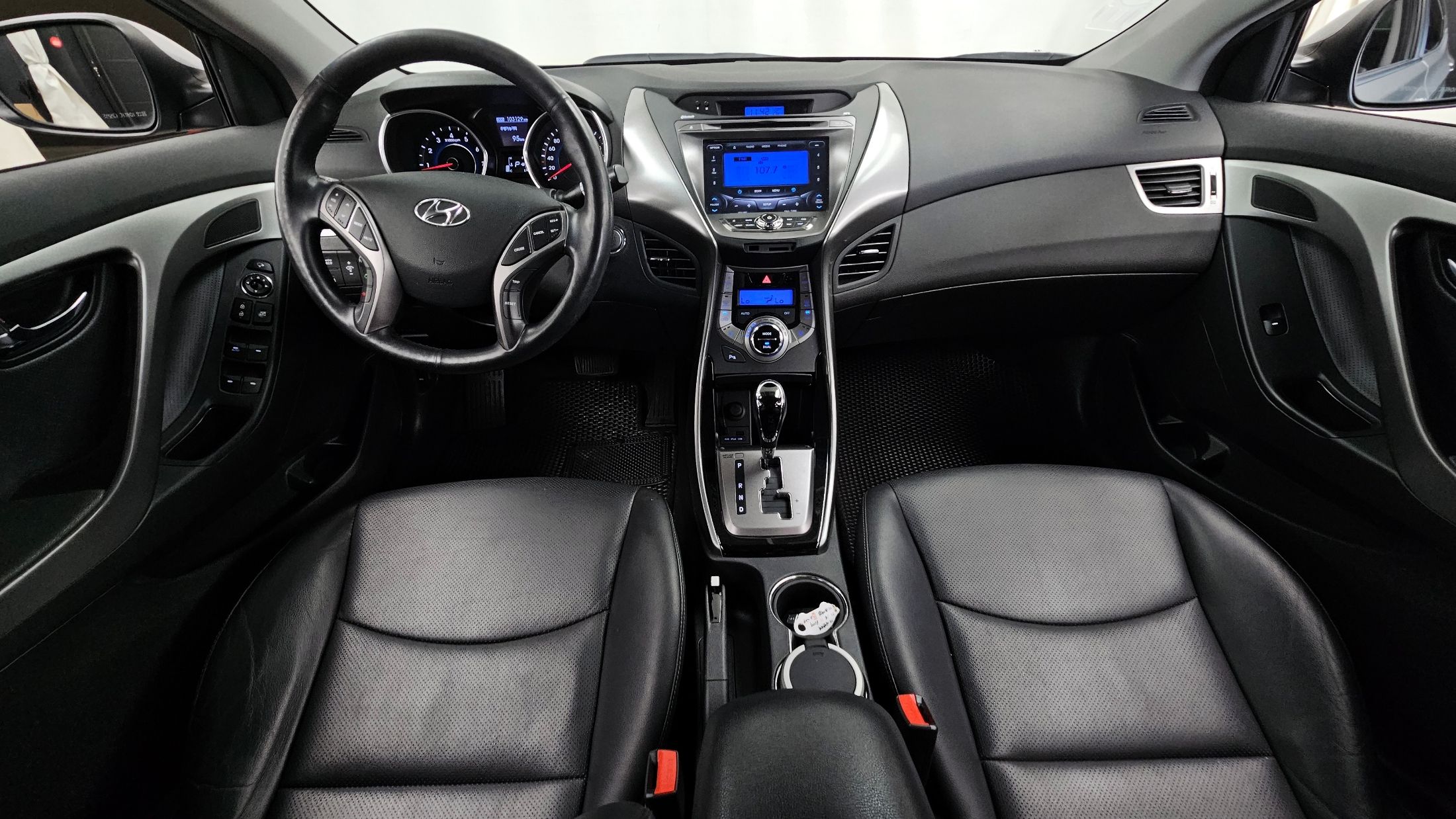 HYUNDAI AVANTE MD 2013