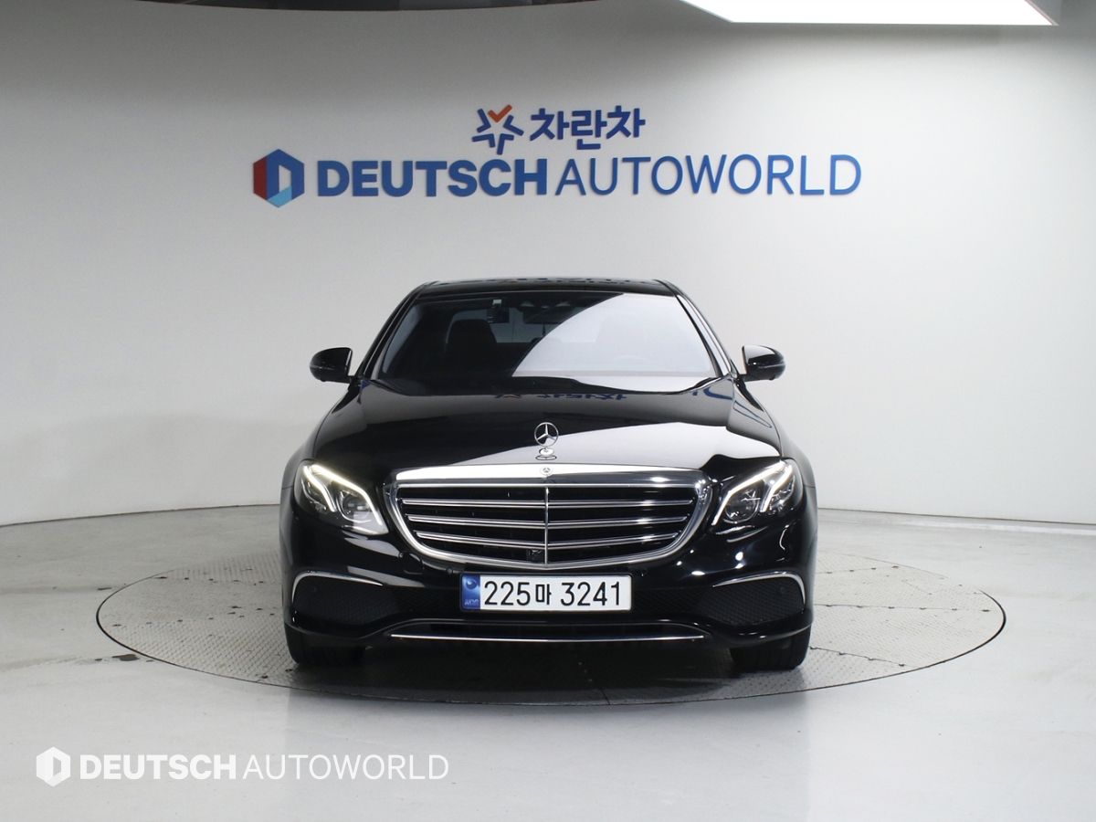 MERCEDES BENZ E-CLASS W213 2019