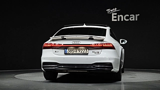 AUDI A7 4K 2021