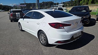 HYUNDAI AVANTE AD 2018