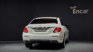 MERCEDES BENZ E-CLASS W213 2019