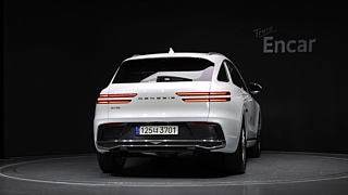 GENESIS GV70 2024