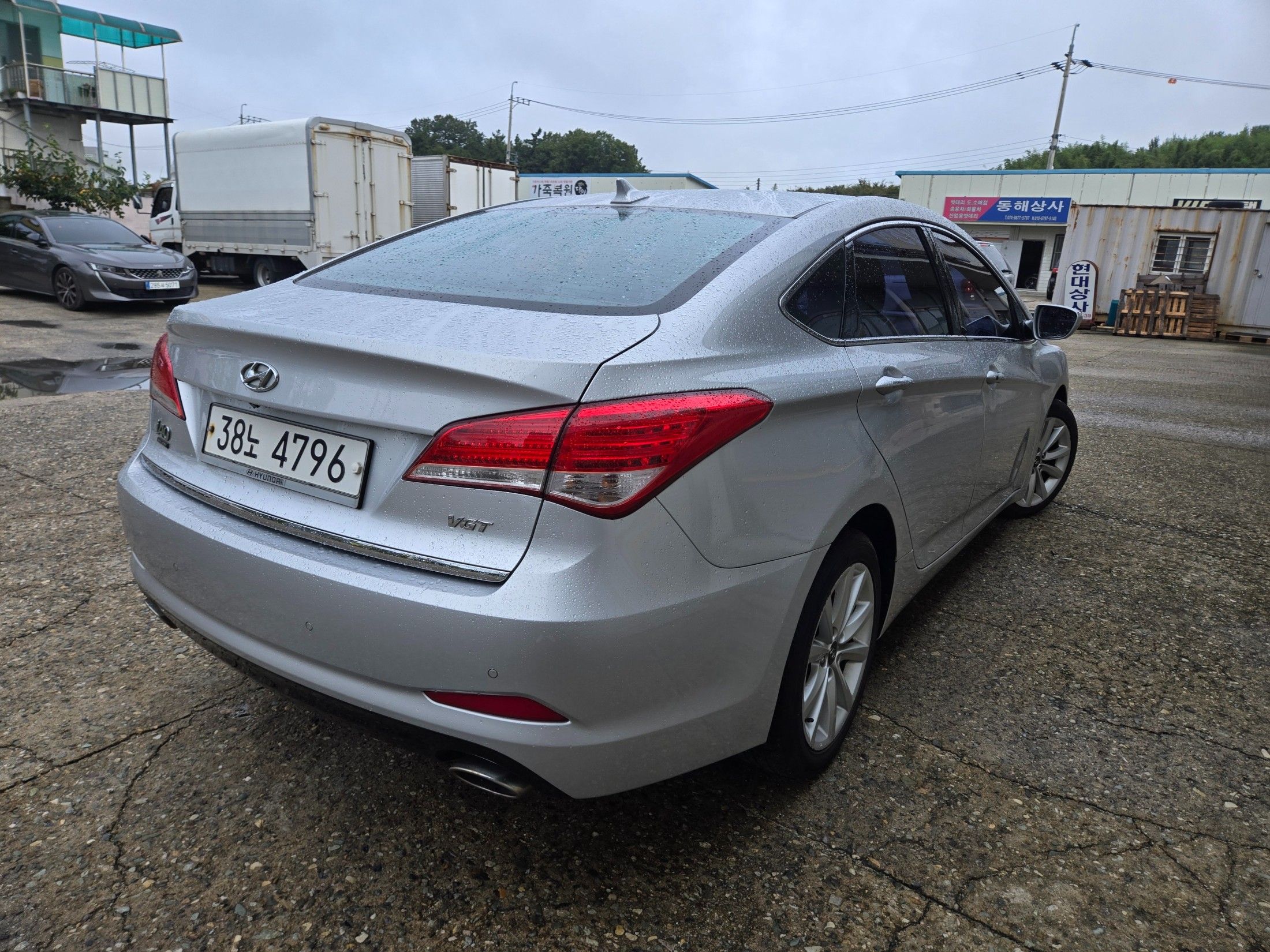 HYUNDAI I40 SALOON 2012