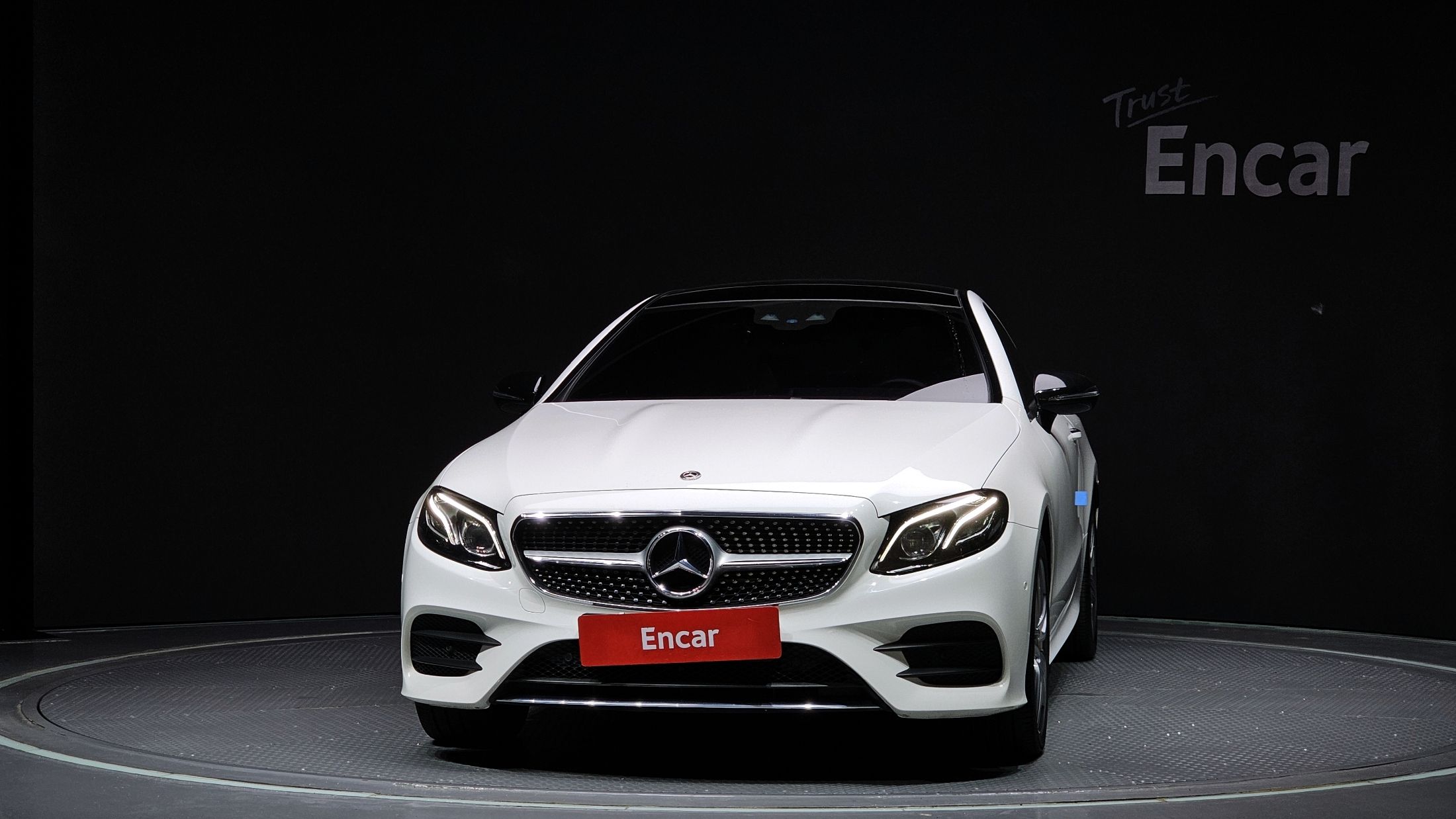 MERCEDES BENZ E-CLASS W213 2019