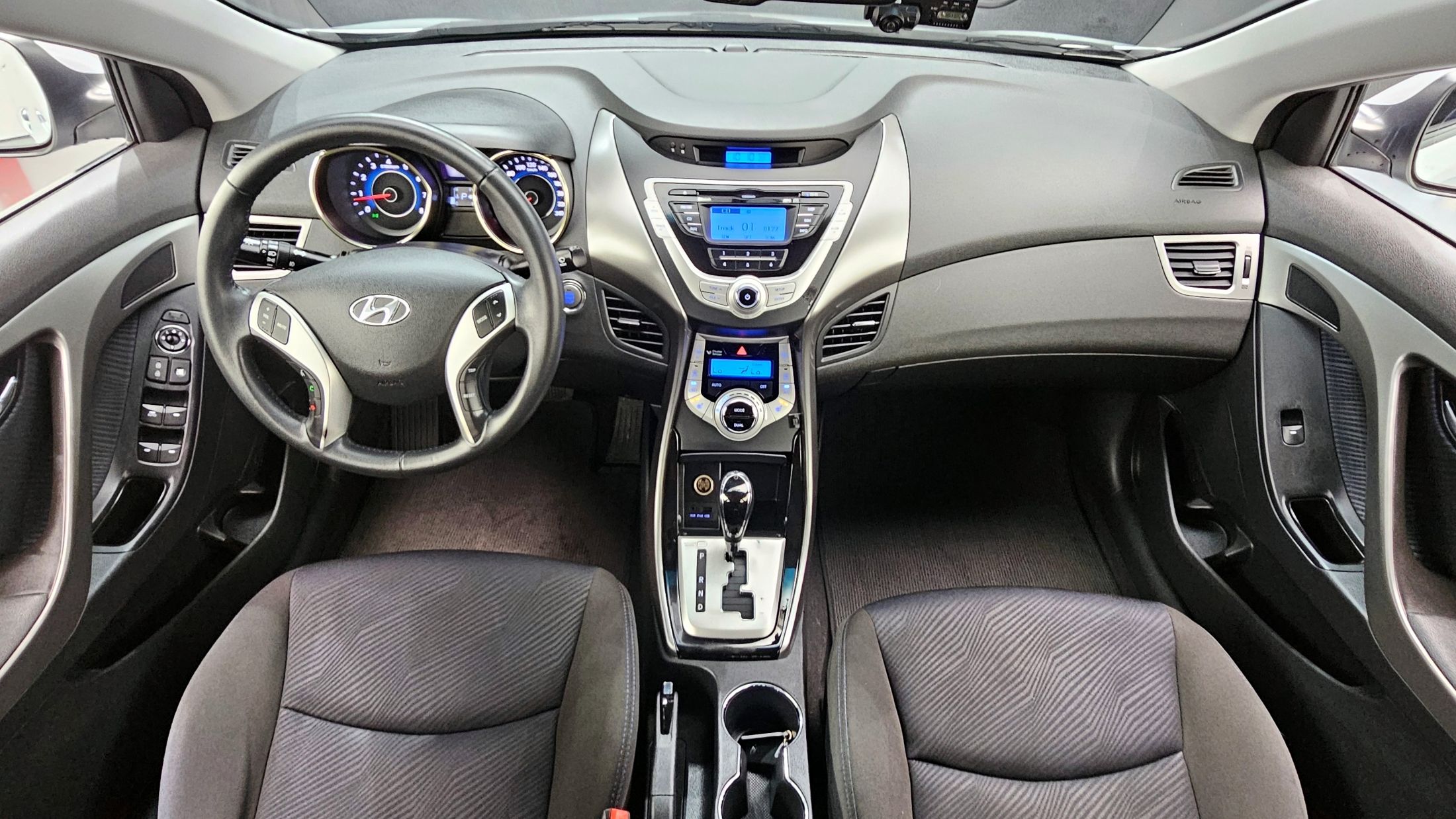 HYUNDAI AVANTE MD 2010