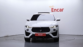 MASERATI LEVANTE 2019