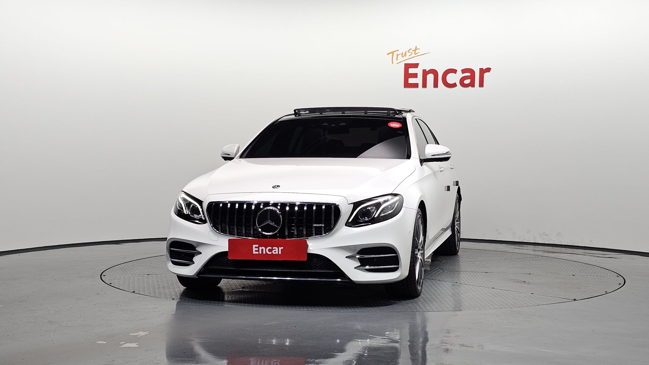 MERCEDES BENZ E-CLASS W213 2019