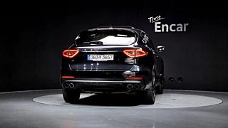 MASERATI LEVANTE 2019