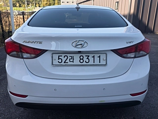 HYUNDAI AVANTE 2013