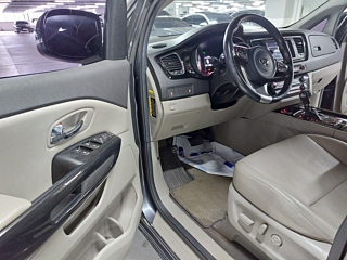 KIA CARNIVAL 2016