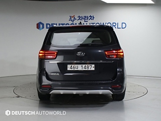 KIA CARNIVAL 2018