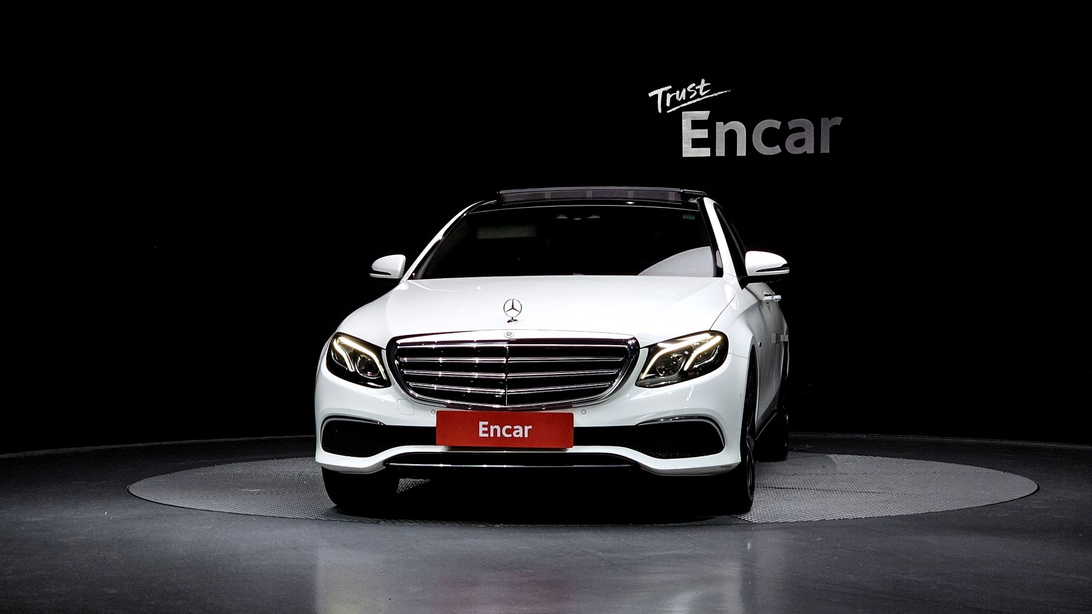 MERCEDES BENZ E-CLASS W213 2019