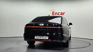 HYUNDAI GRANDEUR HYBRID GN7 2023