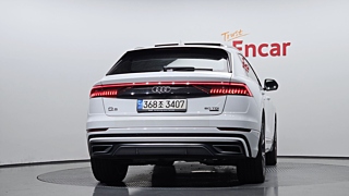 AUDI Q8 4M 2021