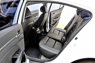 HYUNDAI AVANTE AD 2016