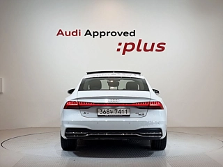 AUDI A7 4K 2023