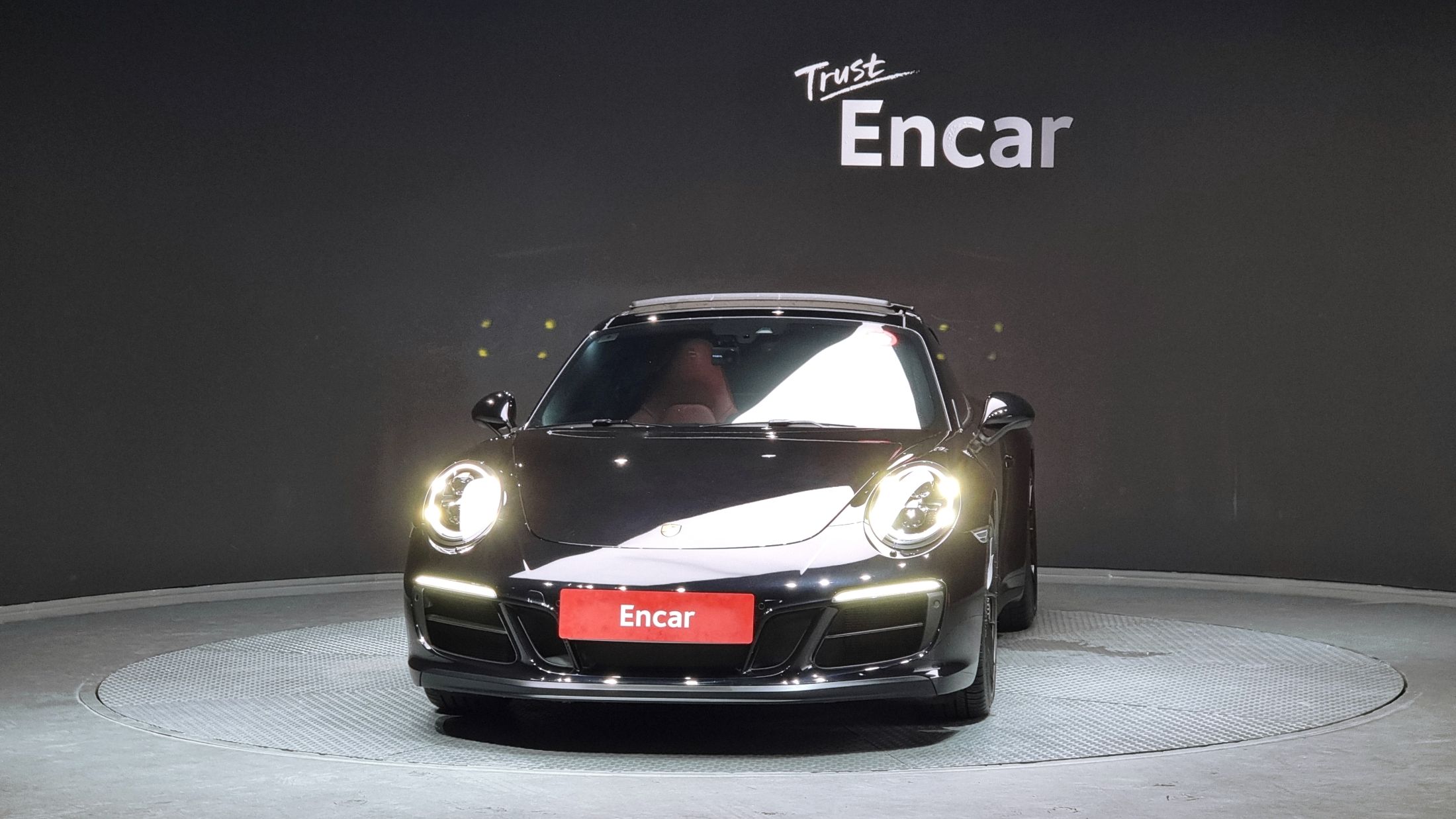 PORSCHE 911 2019