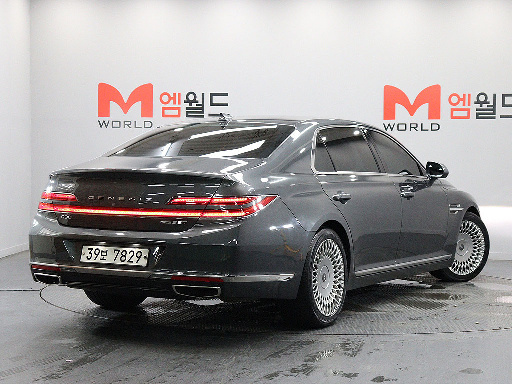 GENESIS G90 2018