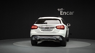 MERCEDES BENZ GLA-CLASS X156 2019