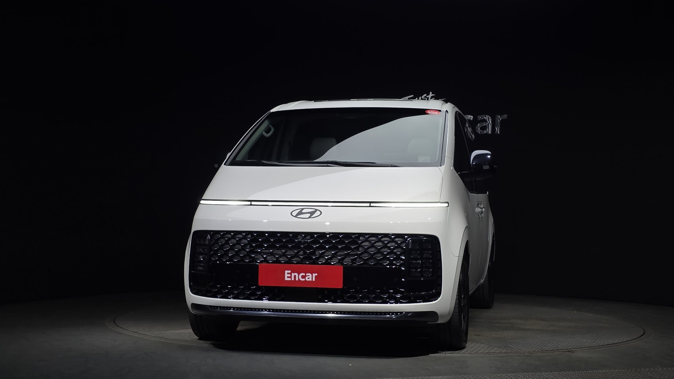 HYUNDAI STARIA 2024