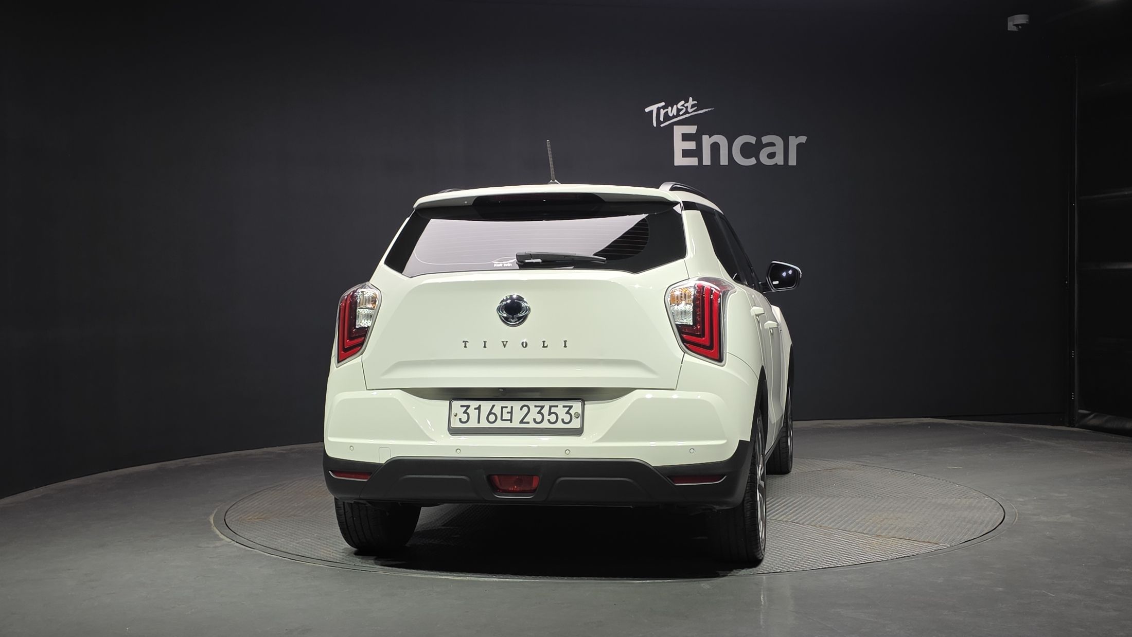 SSANGYONG TIVOLI VERY NEW 2019