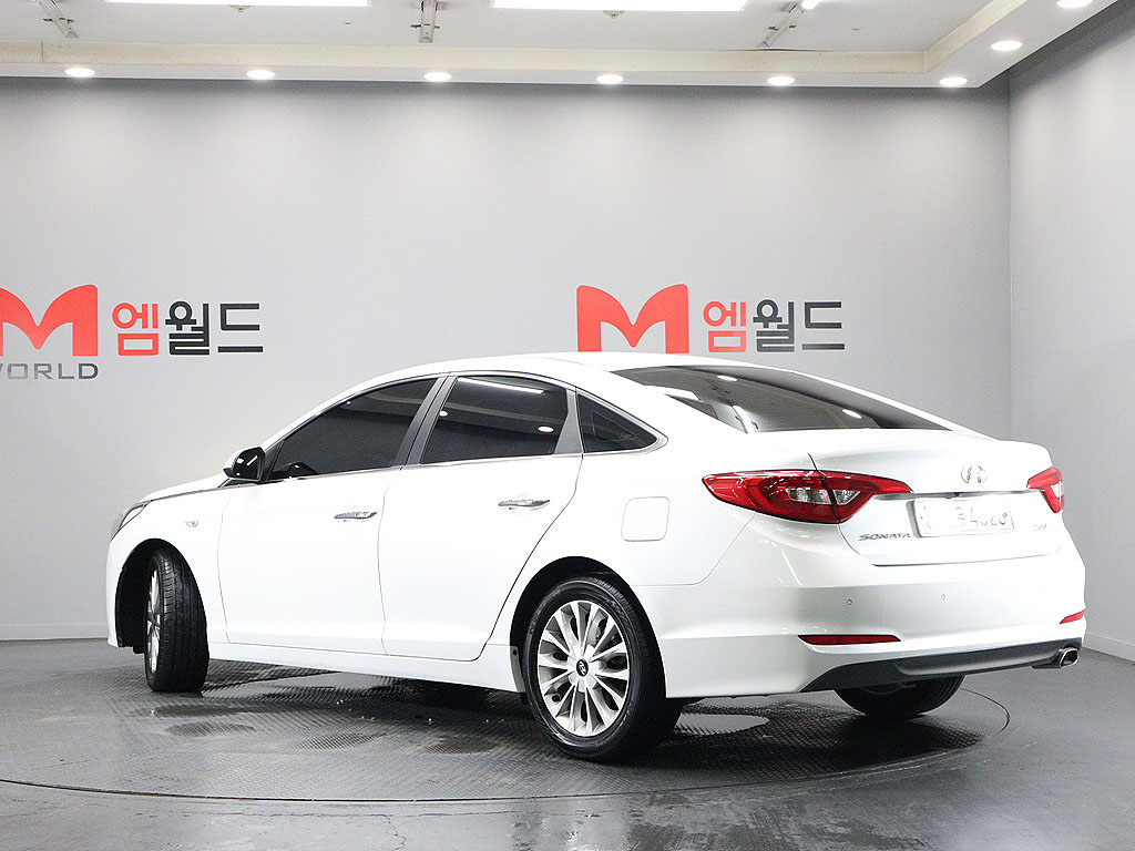 HYUNDAI SONATA LF 2016