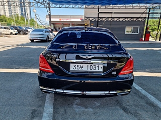 GENESIS EQ900 2017