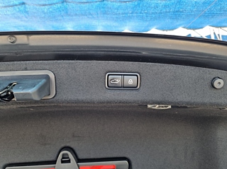 GENESIS EQ900 2017