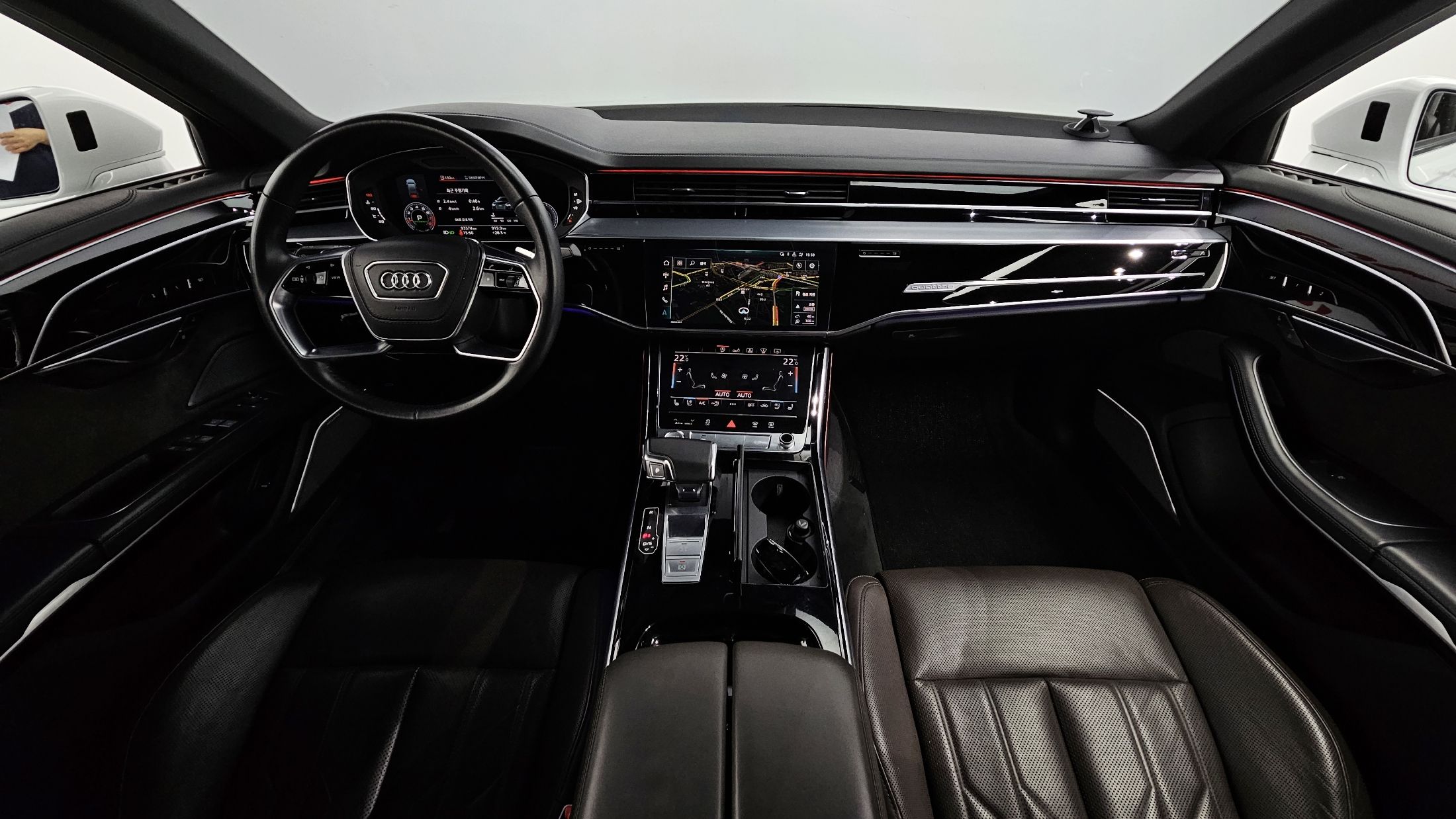 AUDI A8 D5 2020