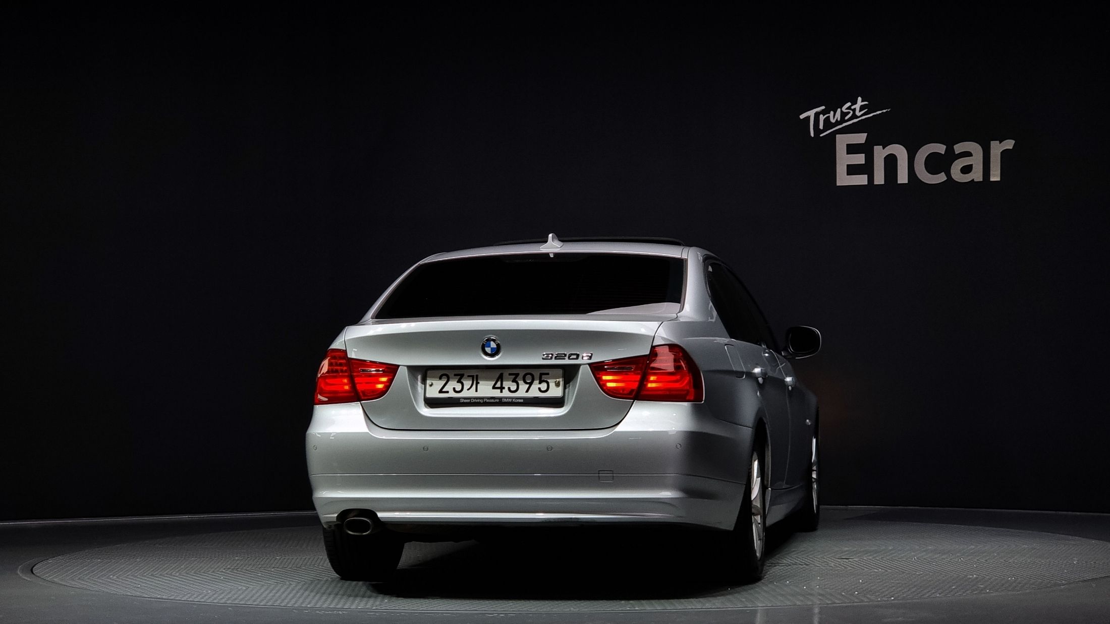 BMW 3-SERIES E90 2010