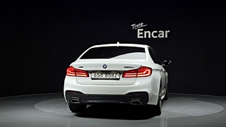 BMW 5-SERIES G30 2017